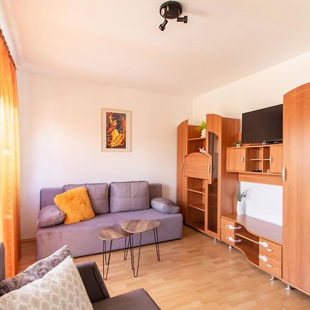 Viky'S Apartment Gyor Exterior photo